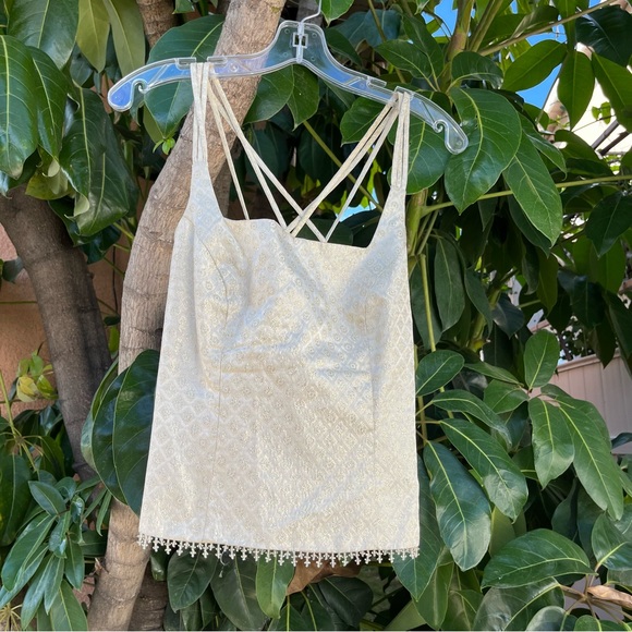 Vintage Tops - Vintage Beautiful top with intricate details